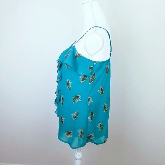 Xhilaration Feather Print Top. Green. M#012 - Picture 5 of 10